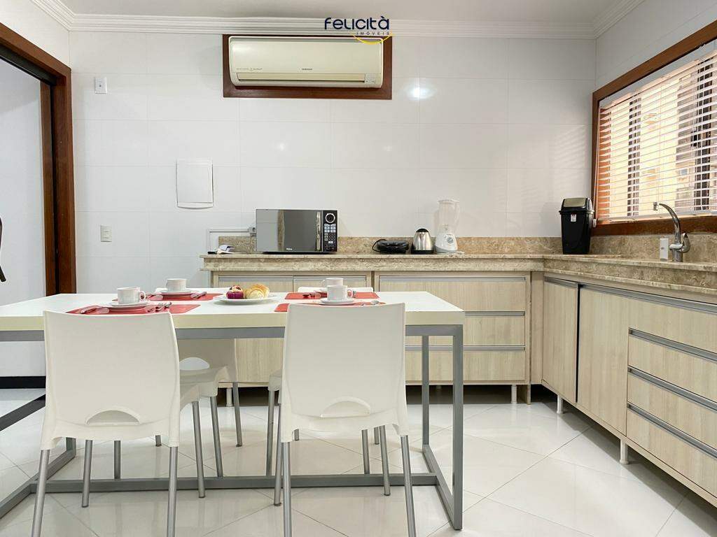 Apartamento de 3 quartos, 223m² no bairro Centro, em Balneário Camboriú | Eu Corretor