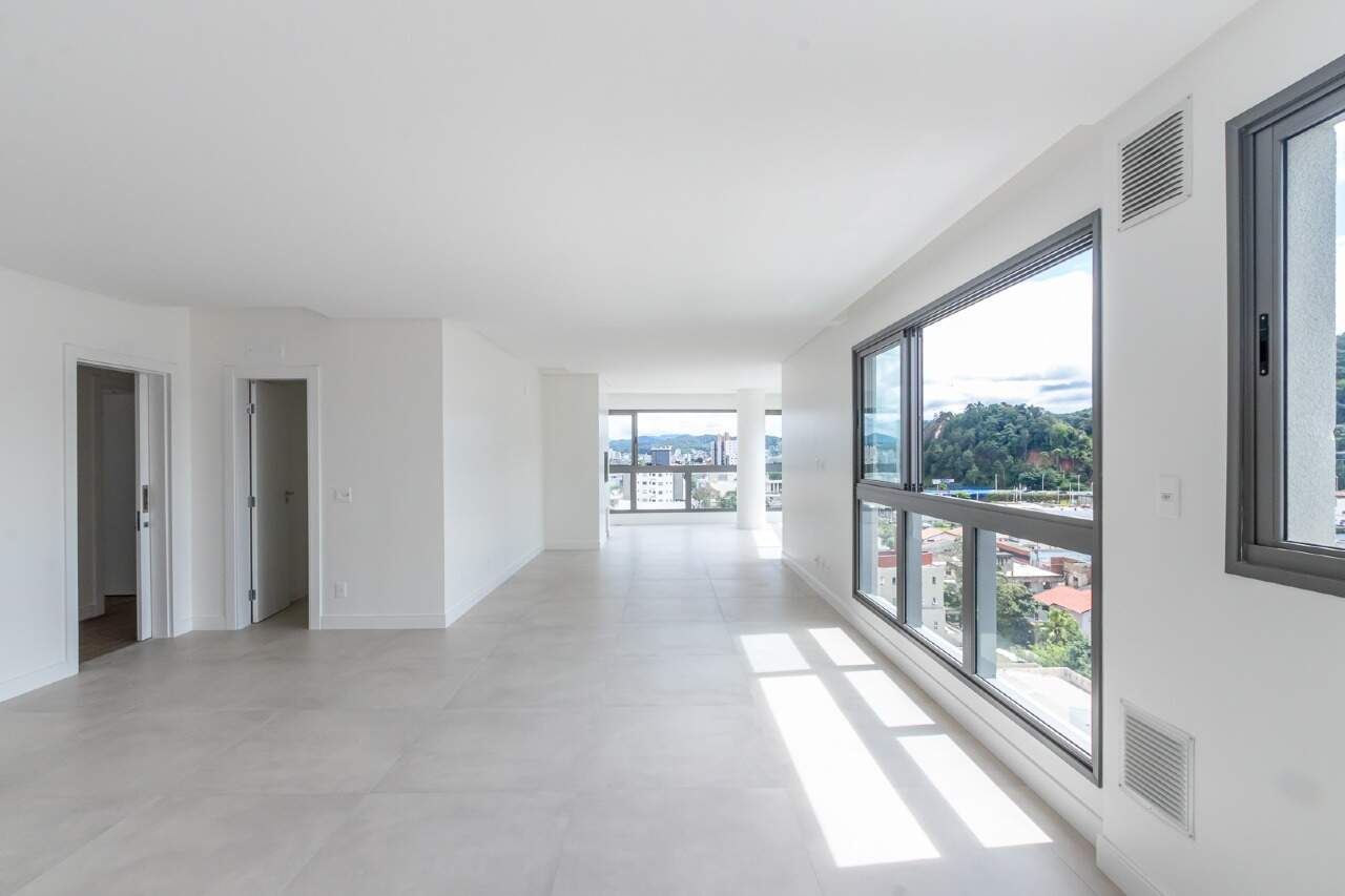 Apartamento de 4 quartos, 151m² no bairro Centro, em Balneário Camboriú | Eu Corretor