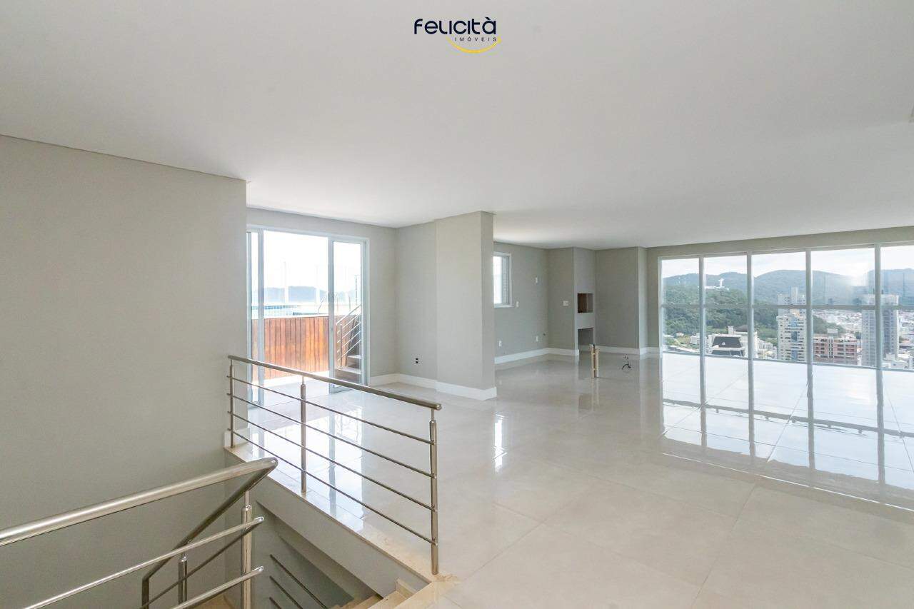 Cobertura de 6 quartos, 470m² no bairro Centro, em Balneário Camboriú | Eu Corretor