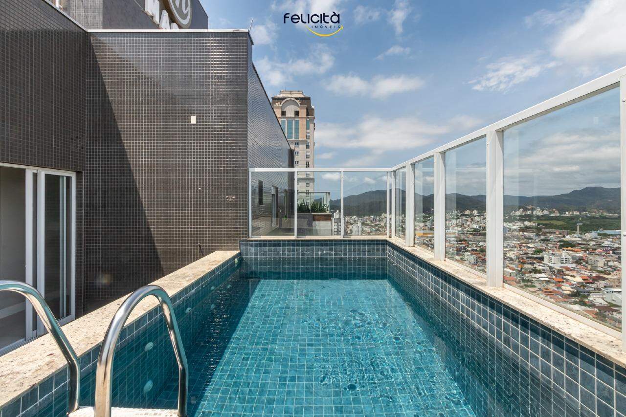 Cobertura de 6 quartos, 470m² no bairro Centro, em Balneário Camboriú | Eu Corretor