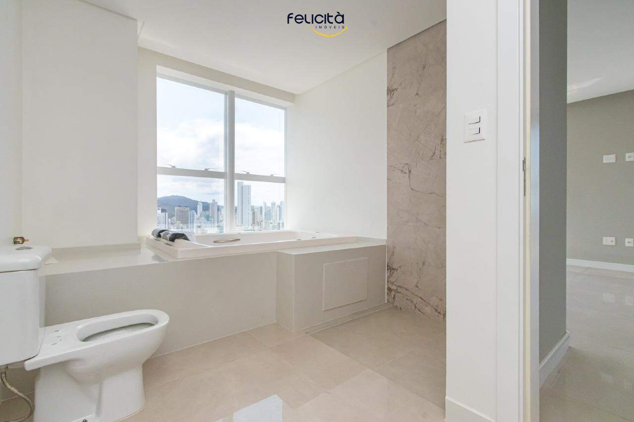 Cobertura de 6 quartos, 470m² no bairro Centro, em Balneário Camboriú | Eu Corretor