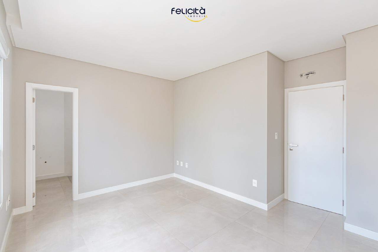 Apartamento de 3 quartos, 134m² no bairro Centro, em Balneário Camboriú | Eu Corretor