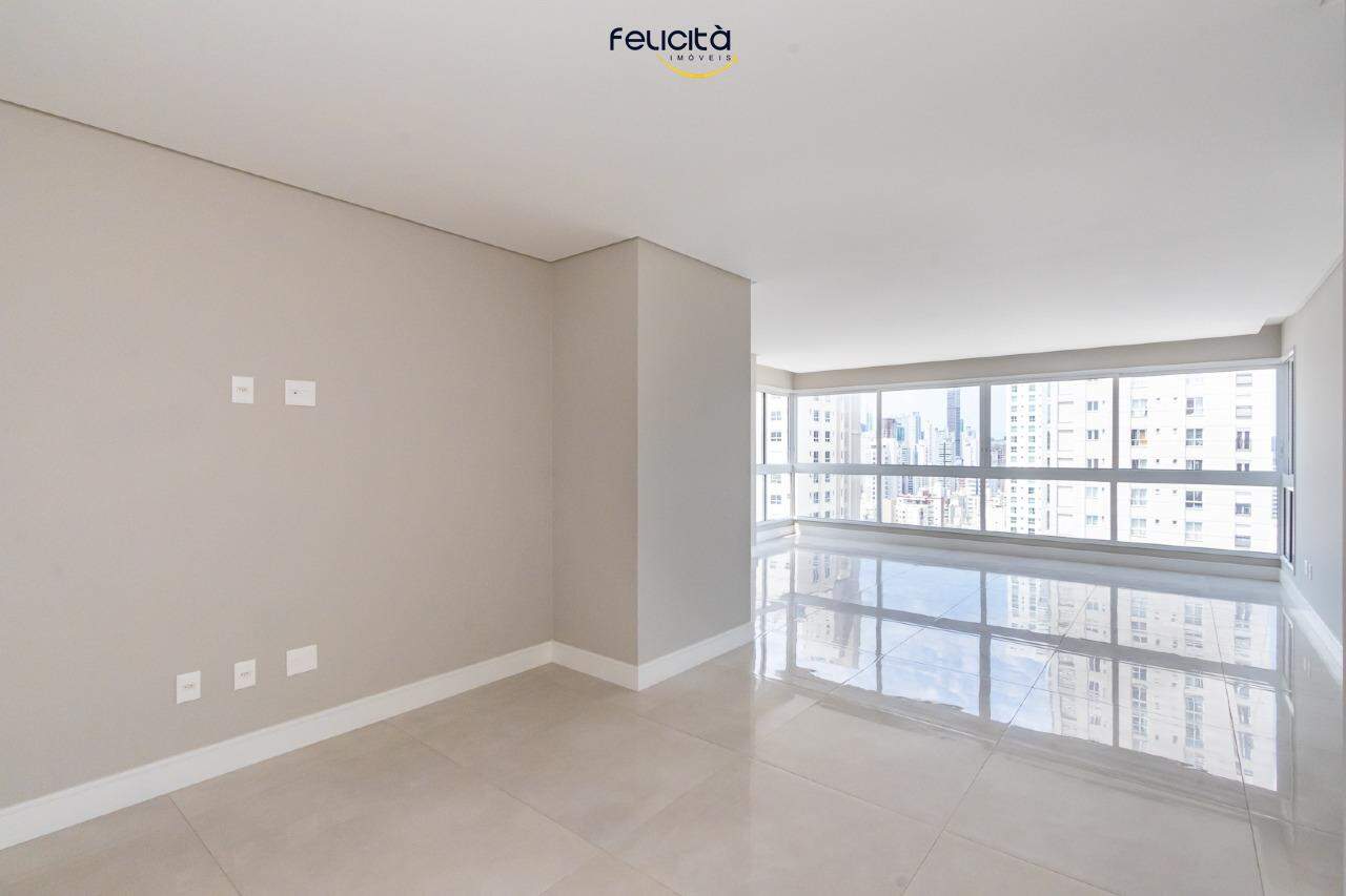 Apartamento de 3 quartos, 134m² no bairro Centro, em Balneário Camboriú | Eu Corretor