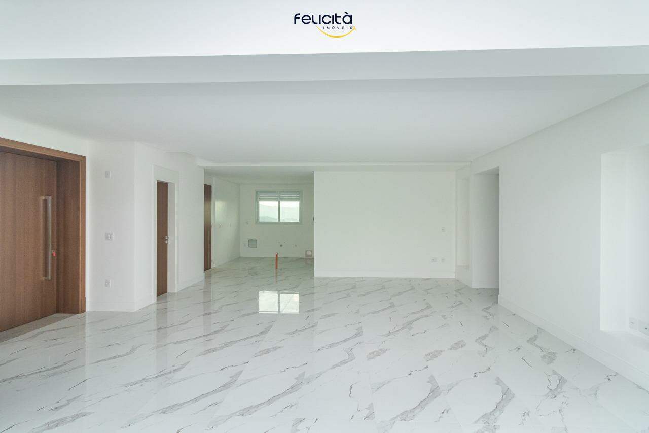 Apartamento de 4 quartos, 190m² no bairro Centro, em Balneário Camboriú | Eu Corretor