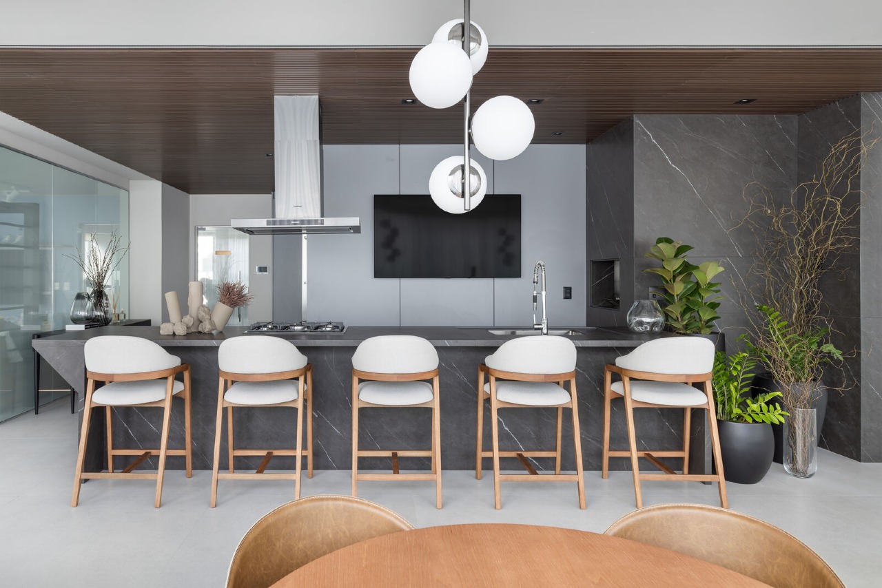 Apartamento à venda no Centro: Espaço gourmet Masterchef, com cozinha equipada e bancada