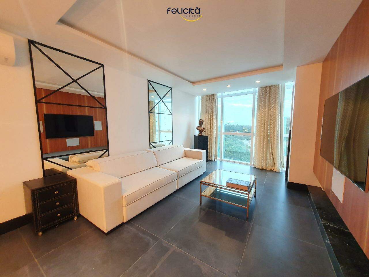 Cobertura de 3 quartos, 268m² no bairro Pioneiros, em Balneário Camboriú | Eu Corretor