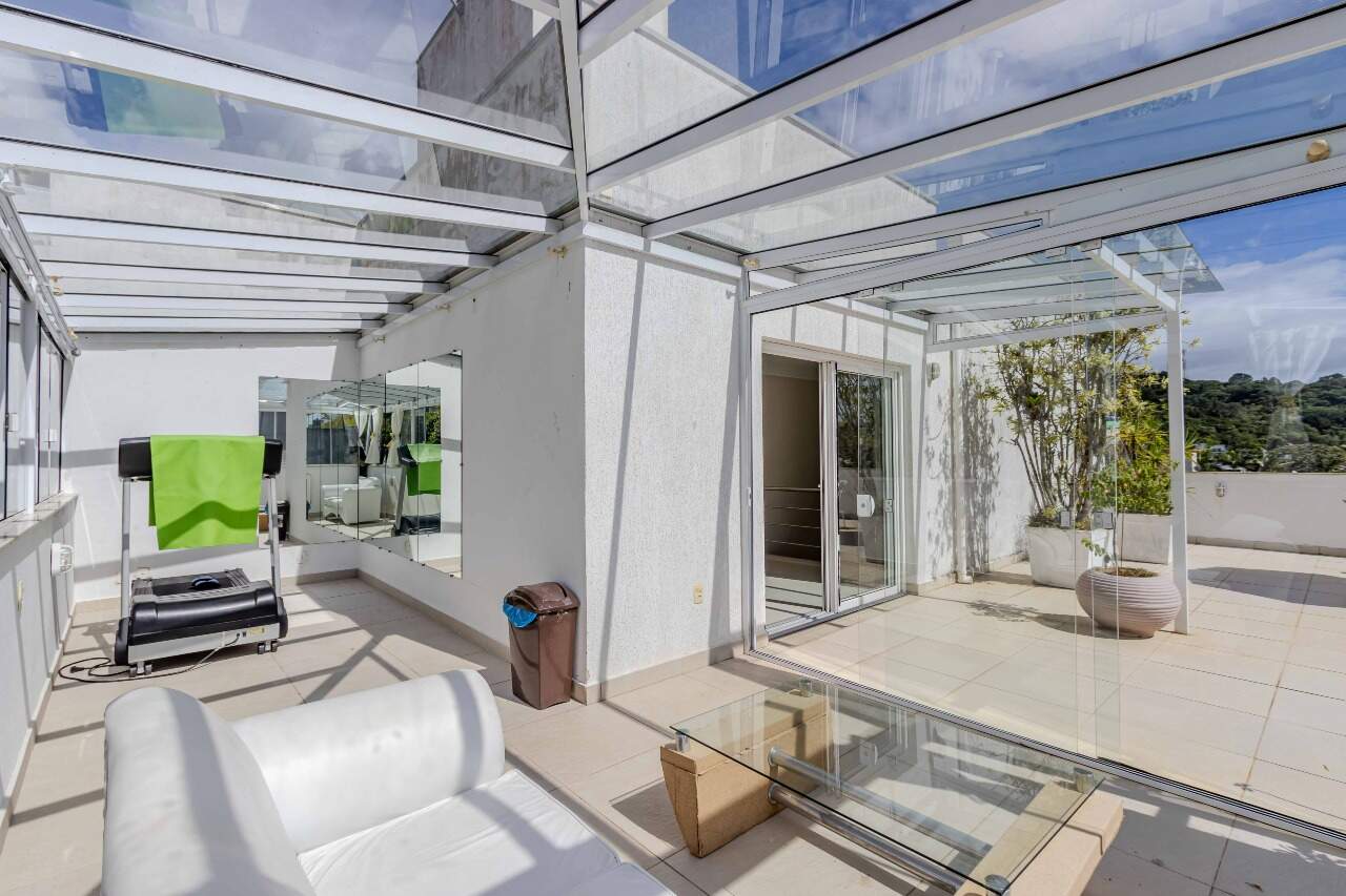 Casas à venda no Praia dos Amores: