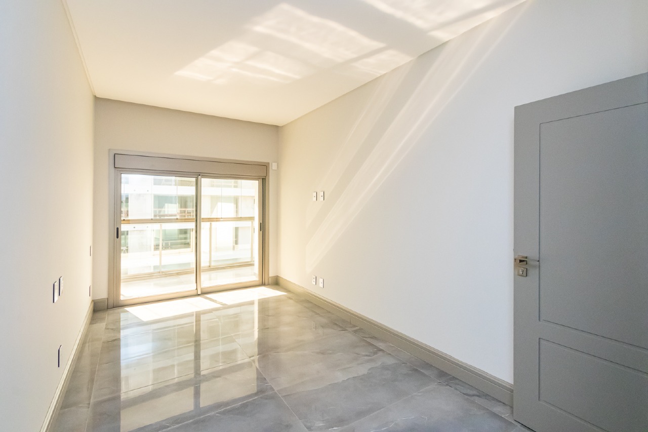 Cobertura à venda no Praia Brava: 