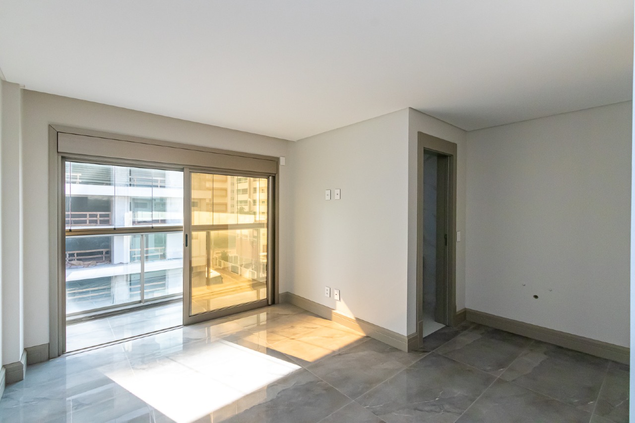 Cobertura à venda no Praia Brava: 