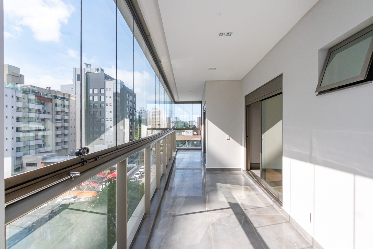 Cobertura à venda no Praia Brava: 