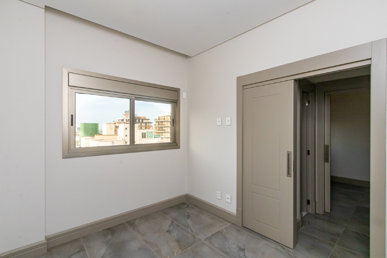 Cobertura à venda no Praia Brava: 