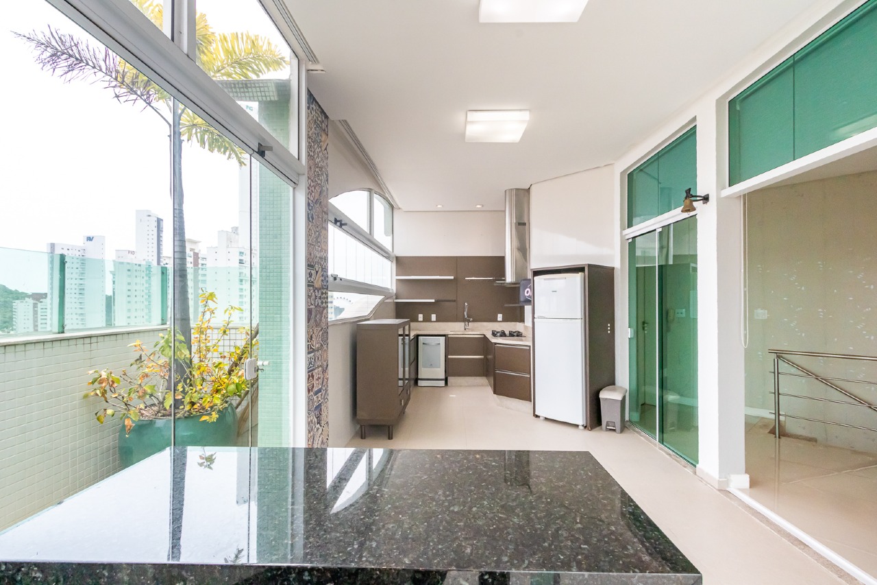 Cobertura de 4 quartos, 300m² no bairro Pioneiros, em Balneário Camboriú | Eu Corretor
