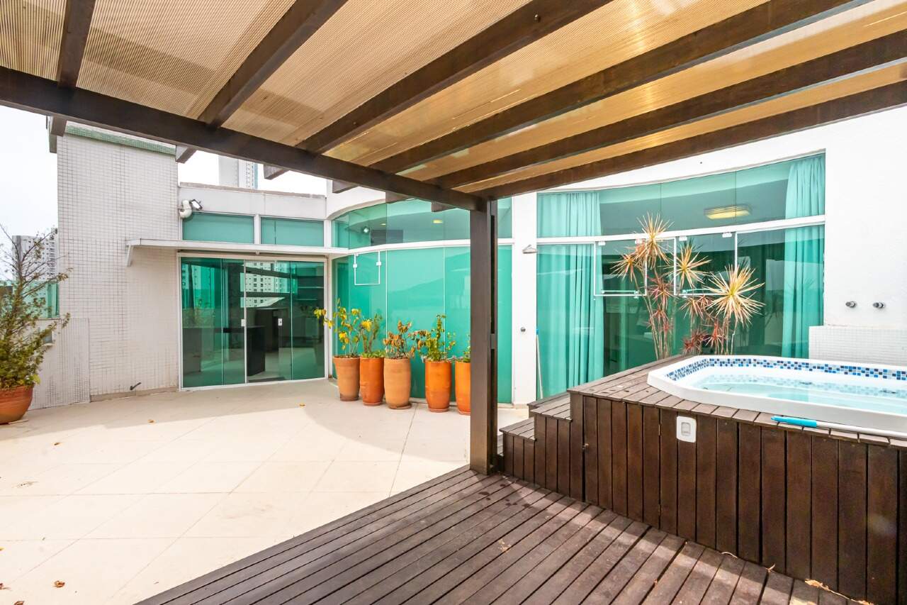 Cobertura de 4 quartos, 300m² no bairro Pioneiros, em Balneário Camboriú | Eu Corretor