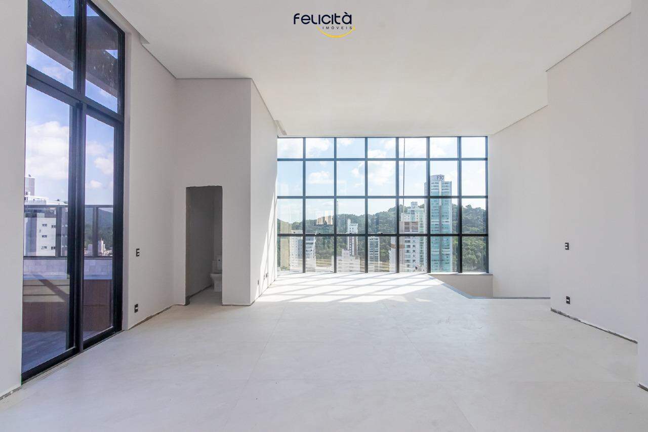 Cobertura de 4 quartos, 296m² no bairro Centro, em Balneário Camboriú | Eu Corretor