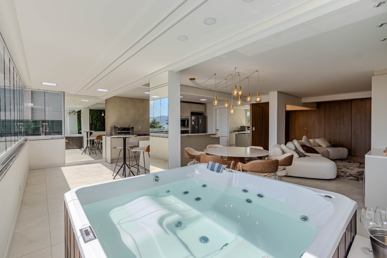 Apartamento diferenciado à venda no Centro: 