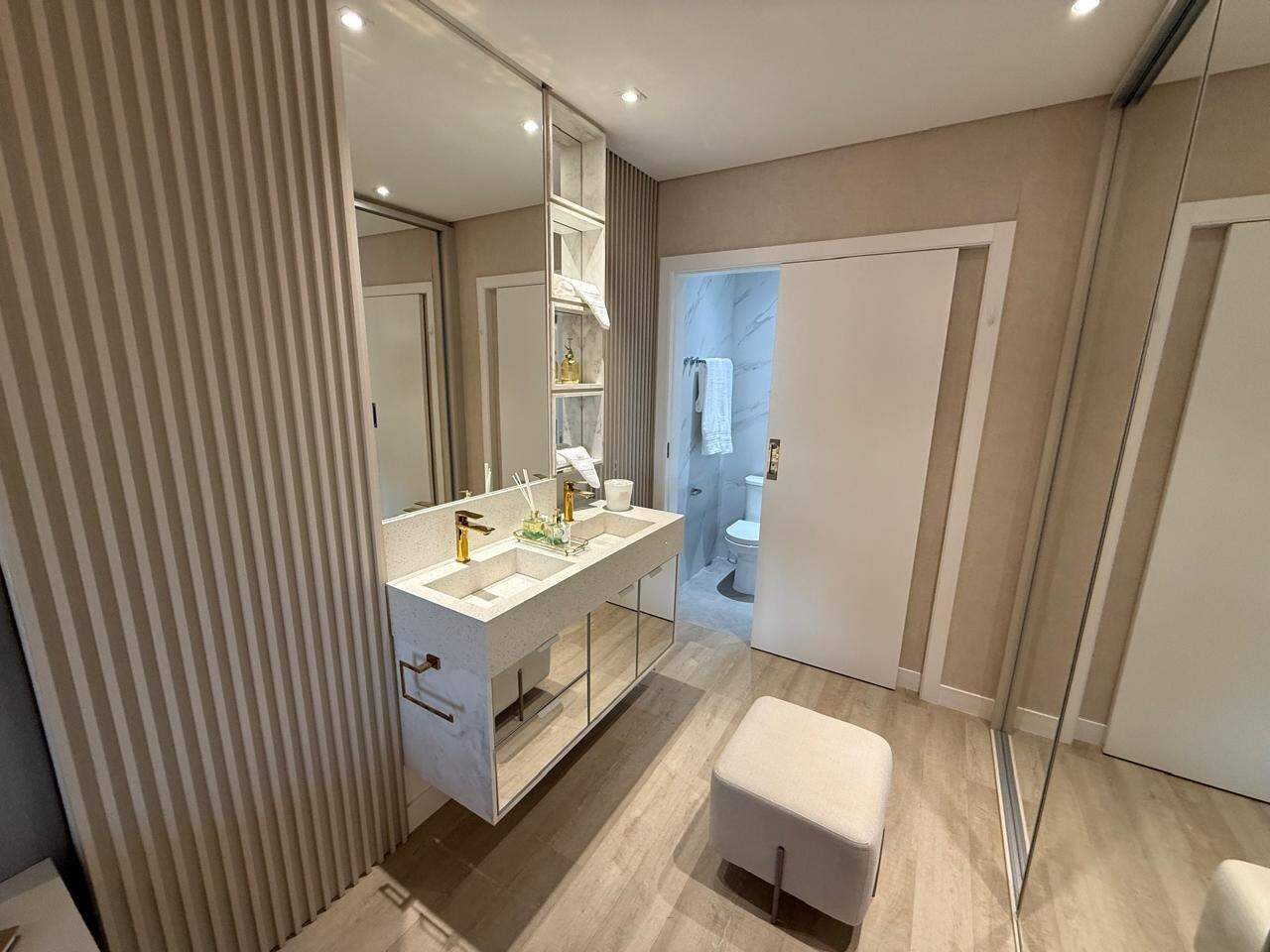 Apartamento à venda no Praia Brava: 