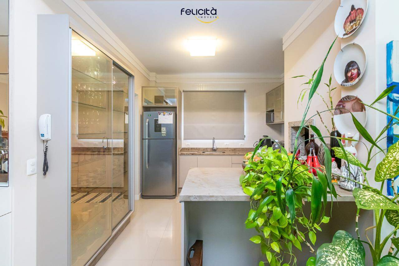 Apartamento de 3 quartos, 133m² no bairro Centro, em Balneário Camboriú | Eu Corretor