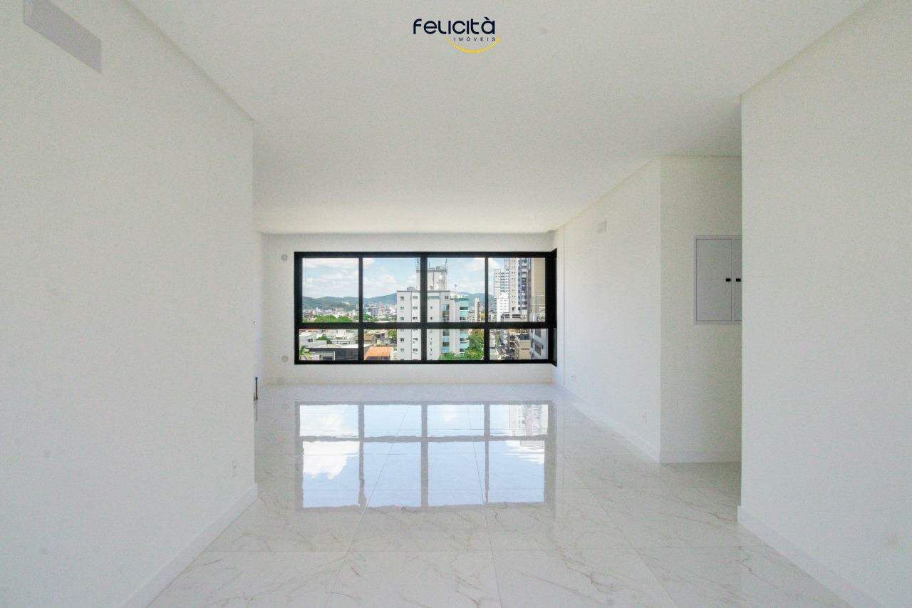 Apartamento de 3 quartos, 130m² no bairro Centro, em Balneário Camboriú | Eu Corretor