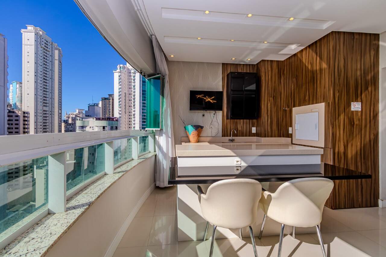 Apartamento de 3 quartos, 130m² no bairro Centro, em Balneário Camboriú | Eu Corretor