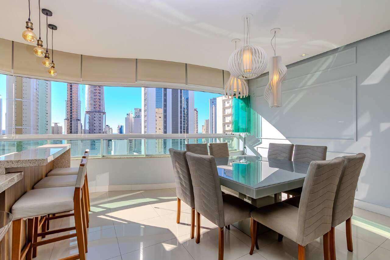Apartamento de 3 quartos, 119m² no bairro Centro, em Balneário Camboriú | Eu Corretor