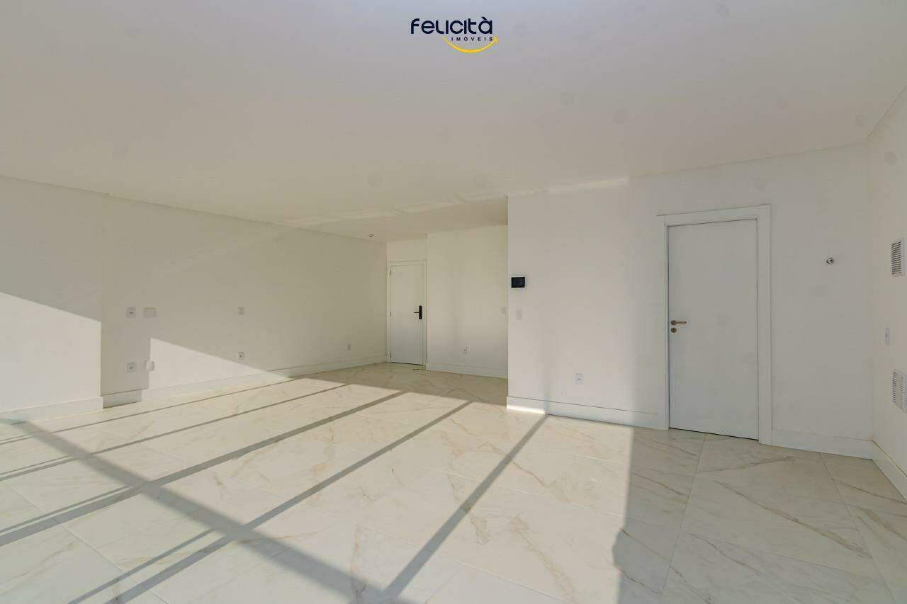 Apartamento de 4 quartos, 143m² no bairro Centro, em Balneário Camboriú | Eu Corretor