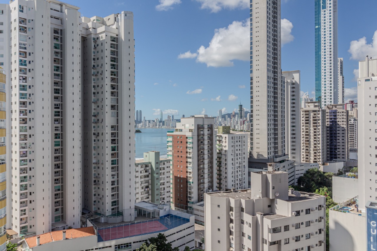 Apartamento à venda no Pioneiros: 