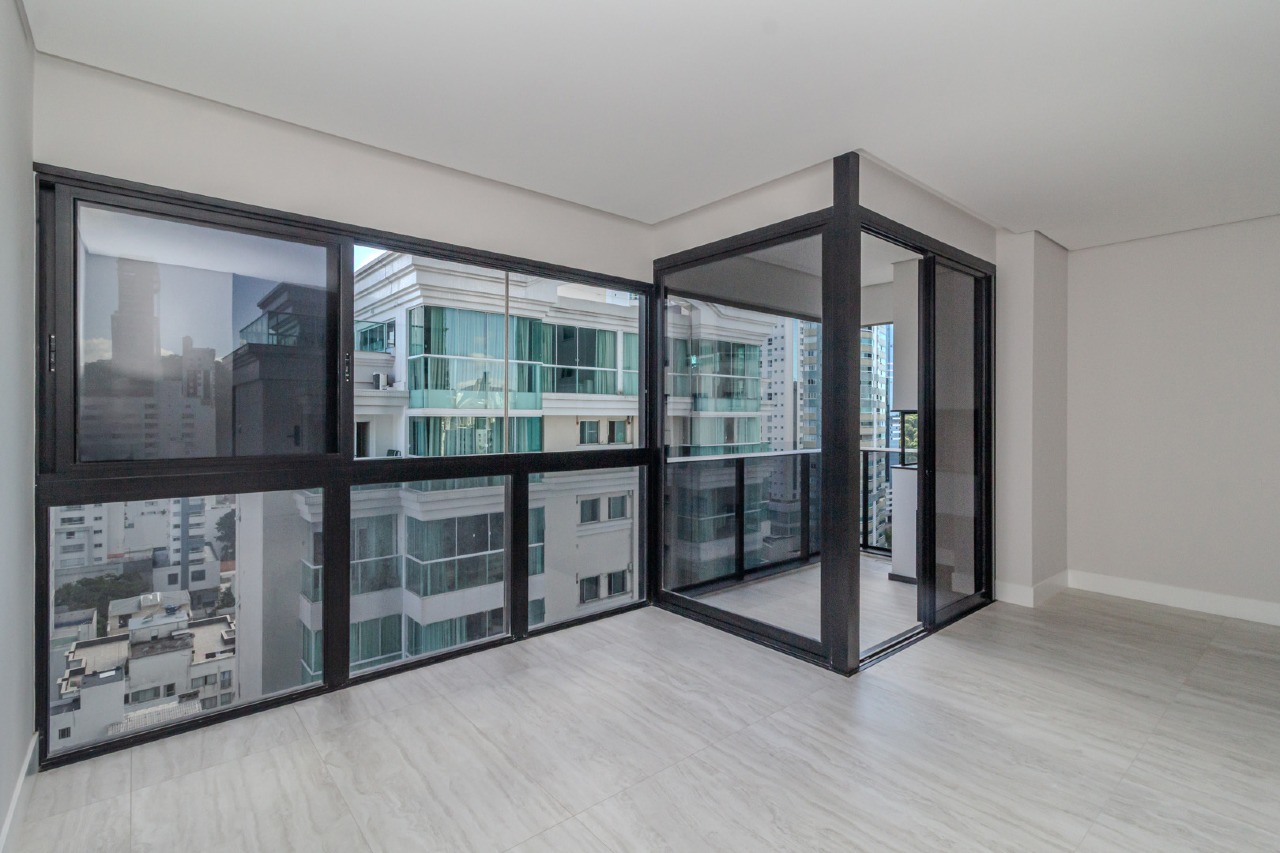 Apartamento à venda no Pioneiros: 