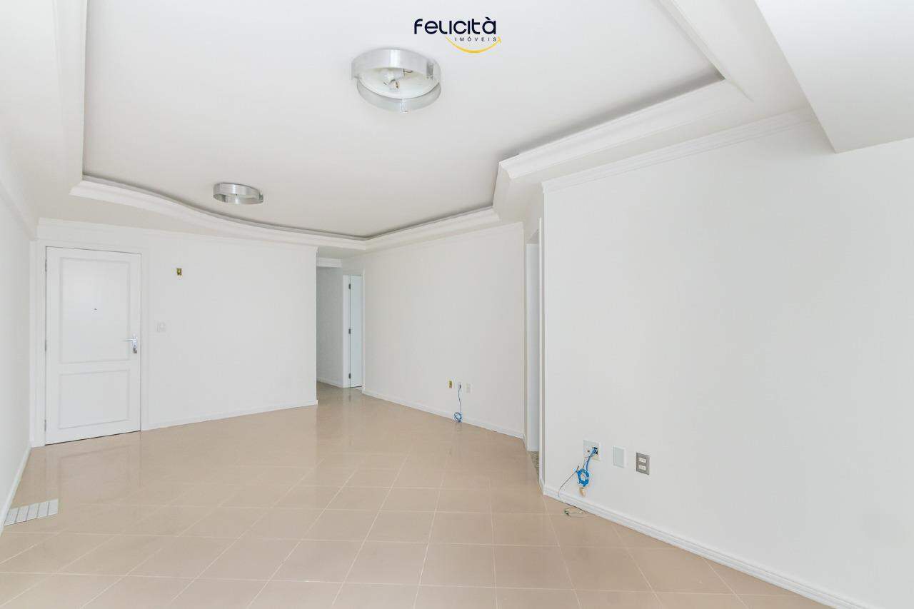 Apartamento de 3 quartos, 130m² no bairro Pioneiros, em Balneário Camboriú | Eu Corretor