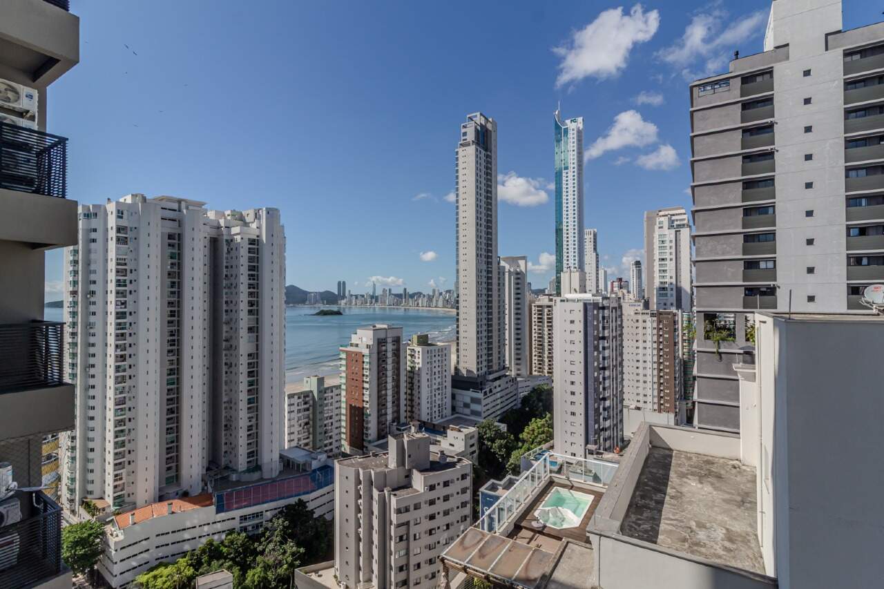 Apartamento à venda no Pioneiros: 