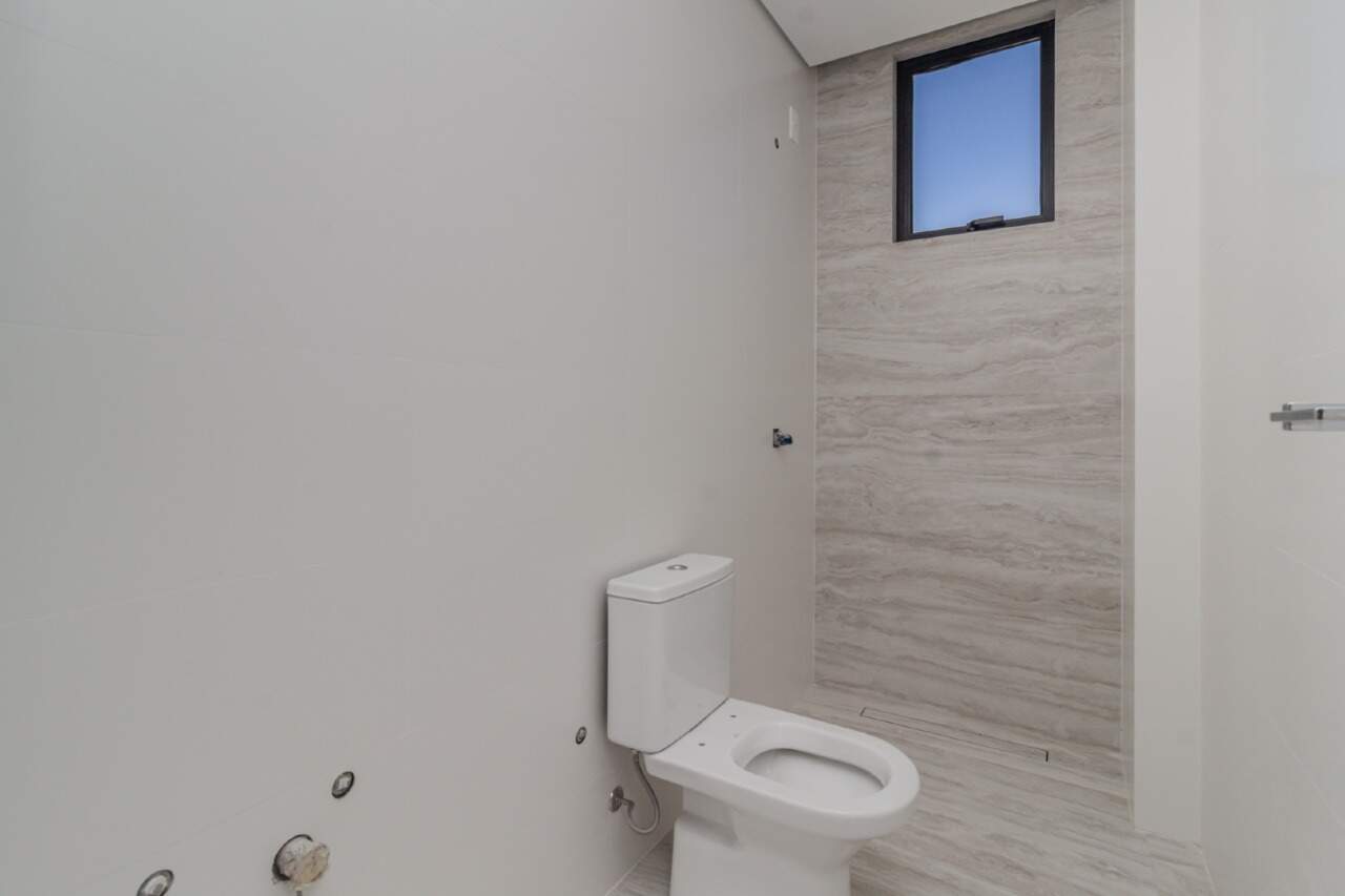 Apartamento à venda no Pioneiros: 