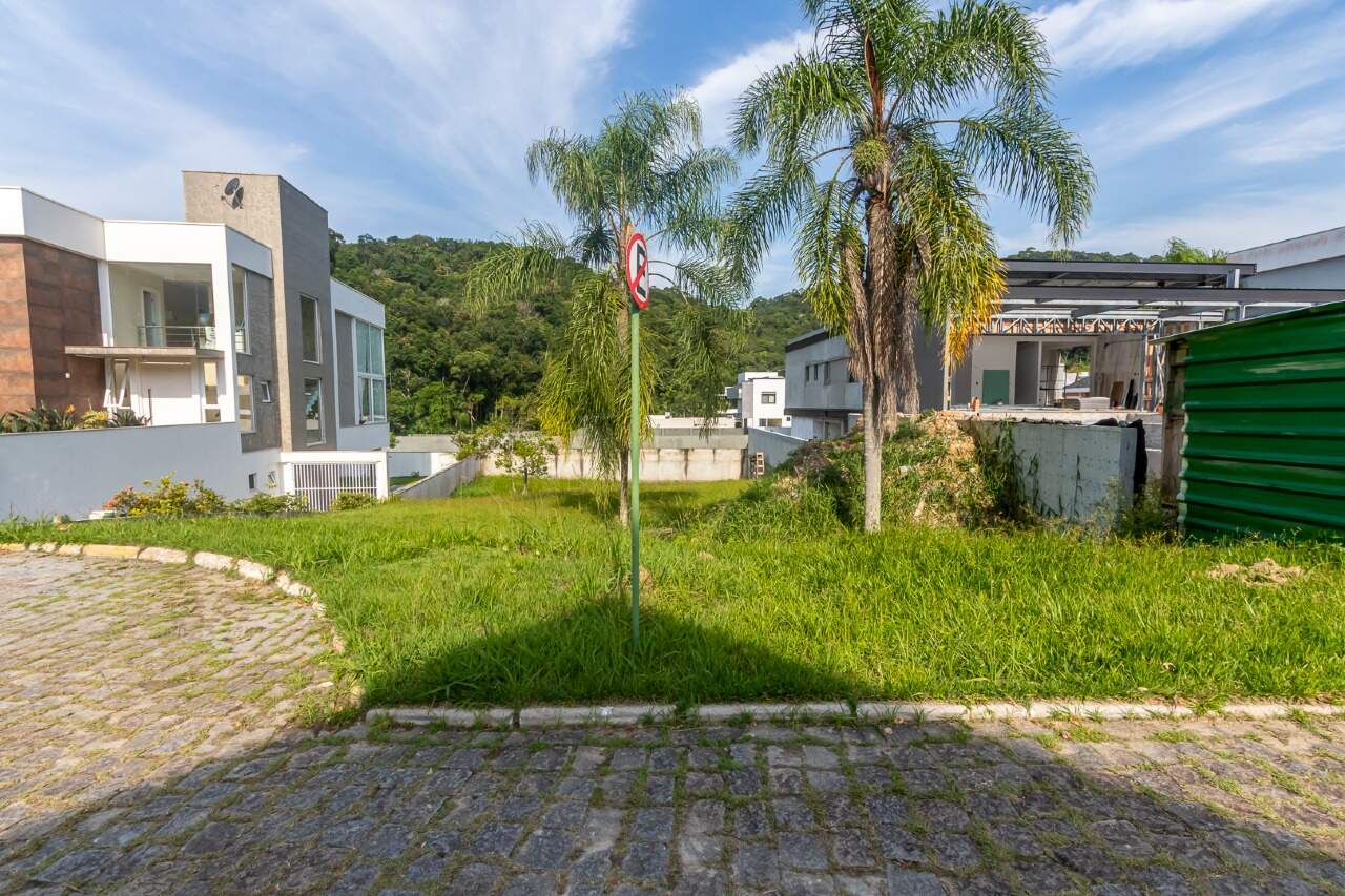 Lote/Terreno de 626m² no bairro Ariribá, em Balneário Camboriú | Eu Corretor