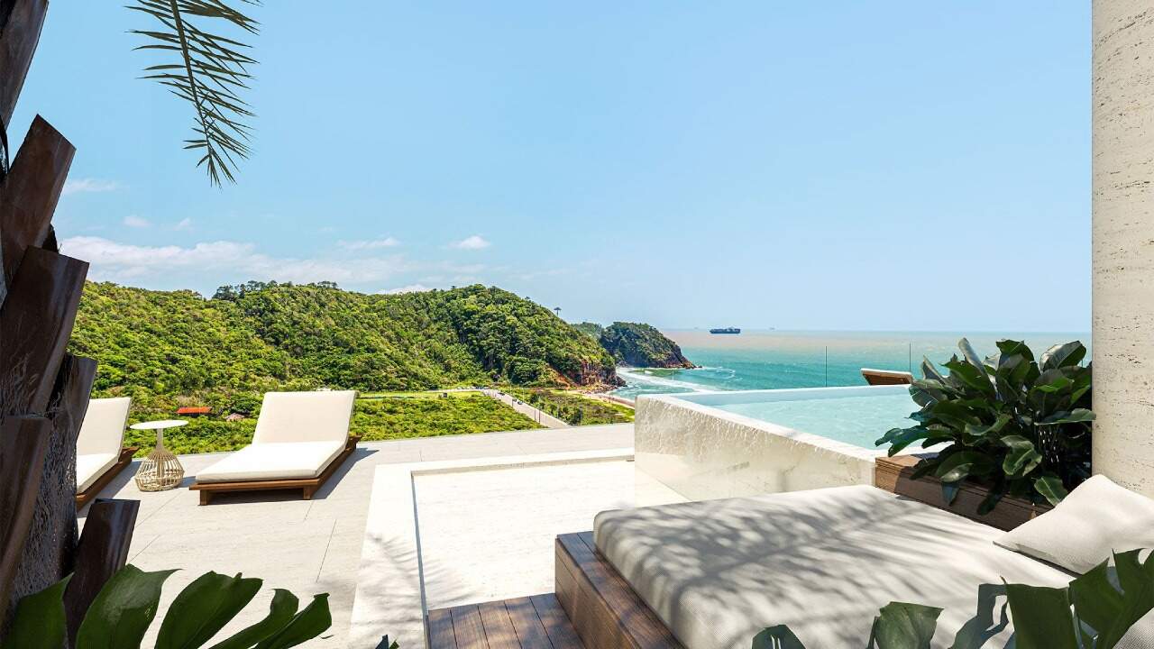Cobertura à venda no Praia Brava: Piscina da mega cobertura com vista para o mar e o morro (imagem ilustrativa)
