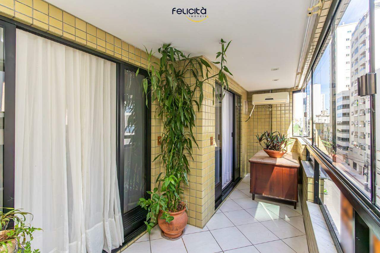 Apartamento de 3 quartos, 115m² no bairro Centro, em Balneário Camboriú | Eu Corretor