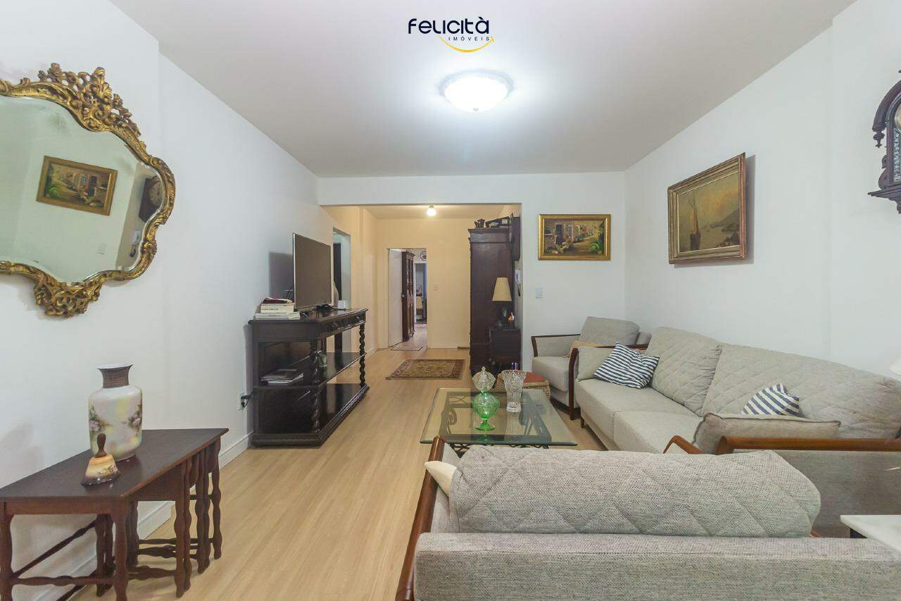 Apartamento de 3 quartos, 201m² no bairro Centro, em Balneário Camboriú | Eu Corretor