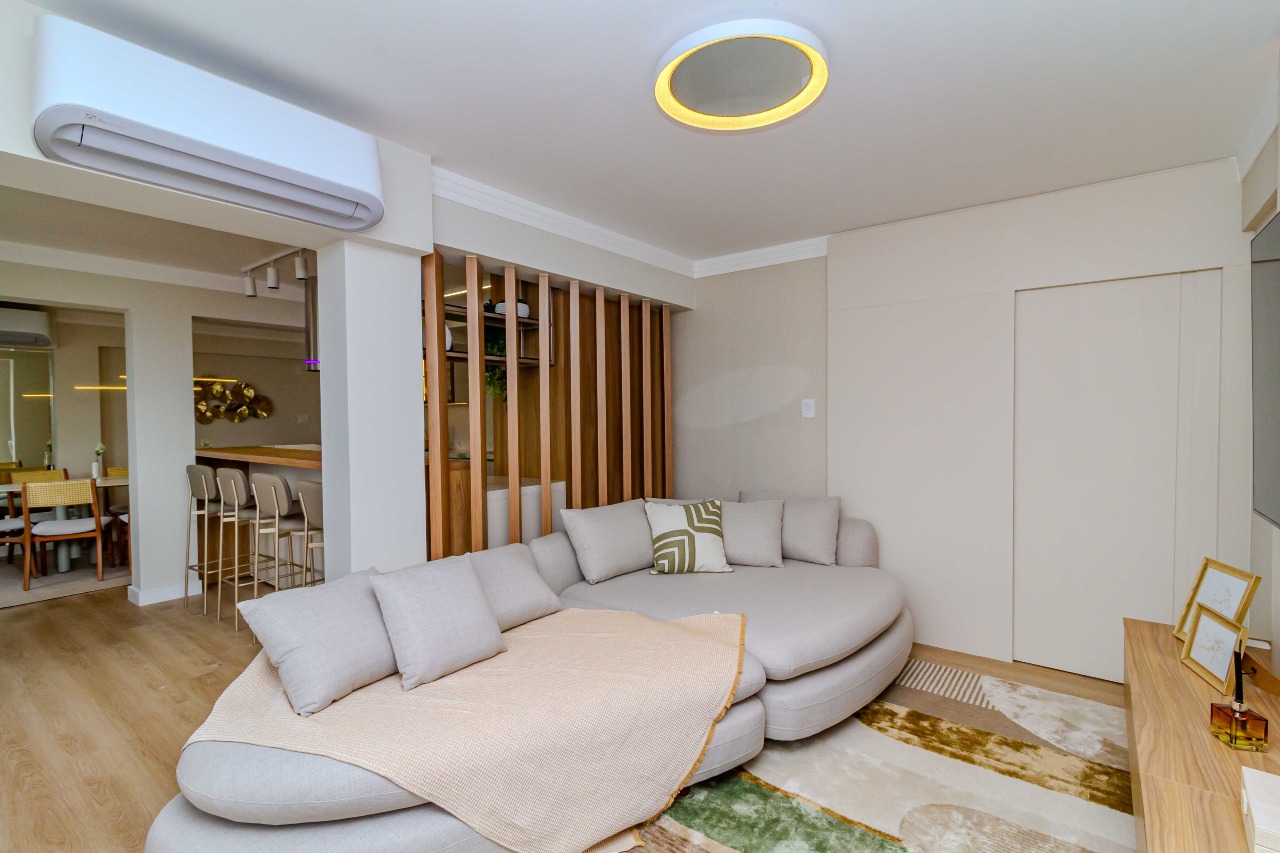 Apartamento à venda no Pioneiros: 