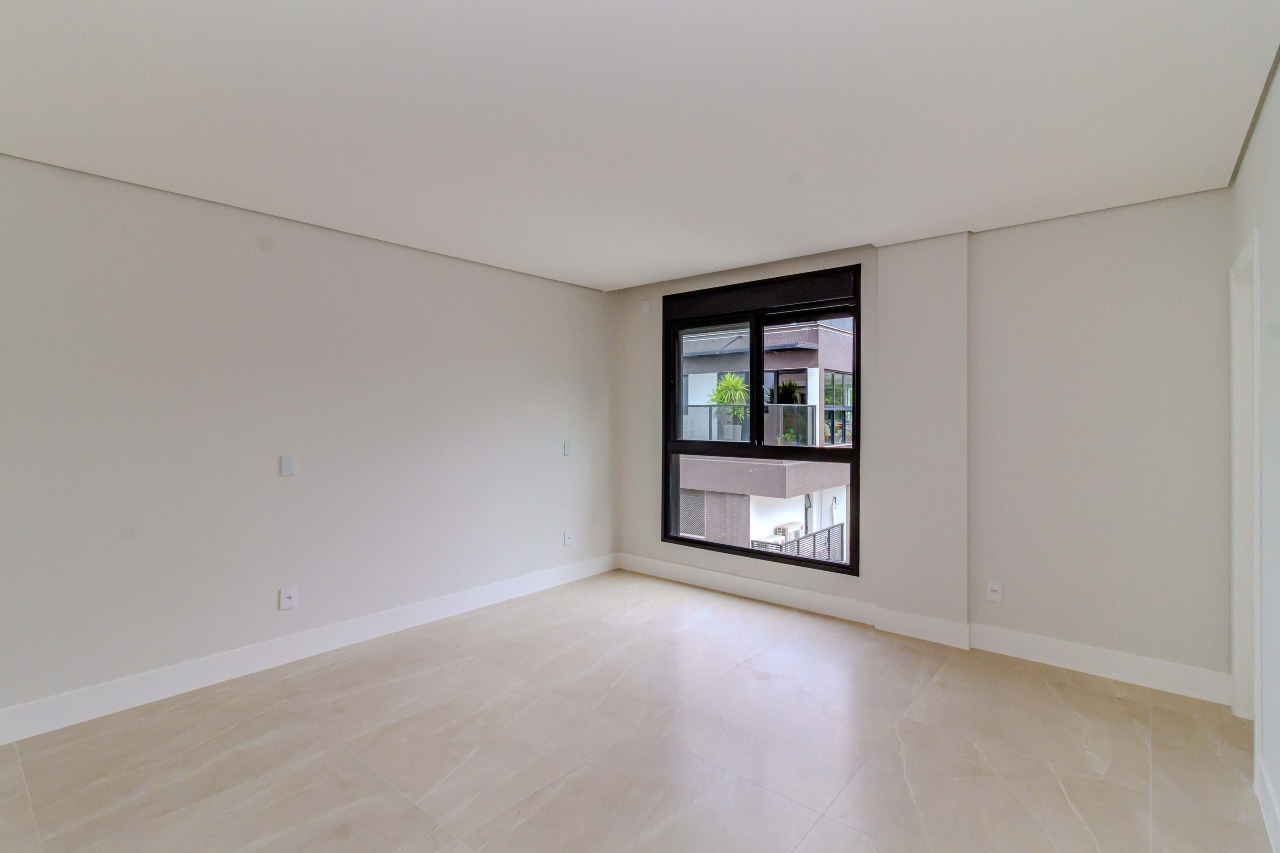 Cobertura à venda no Praia Brava: 