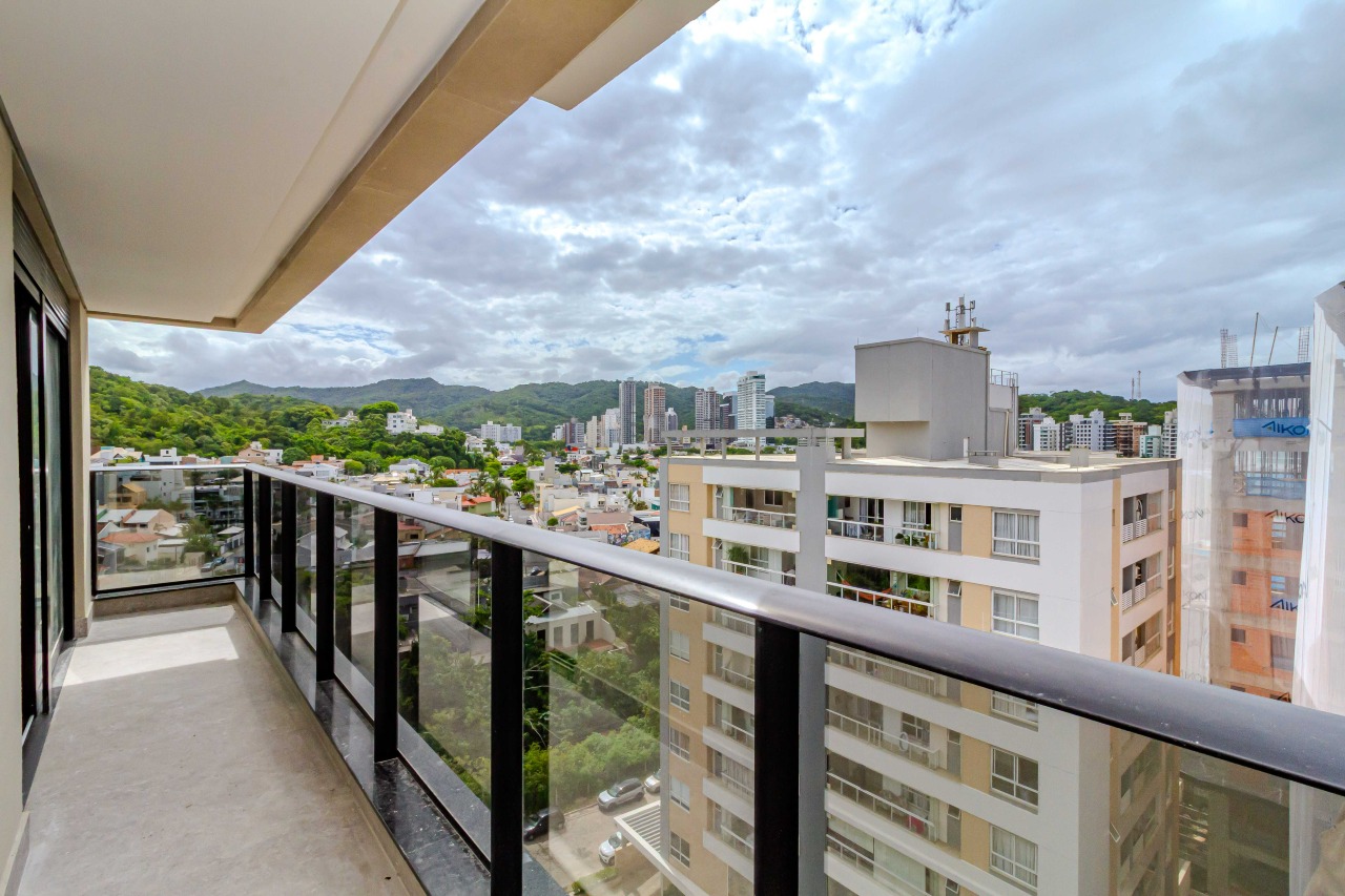 Cobertura à venda no Praia Brava: 