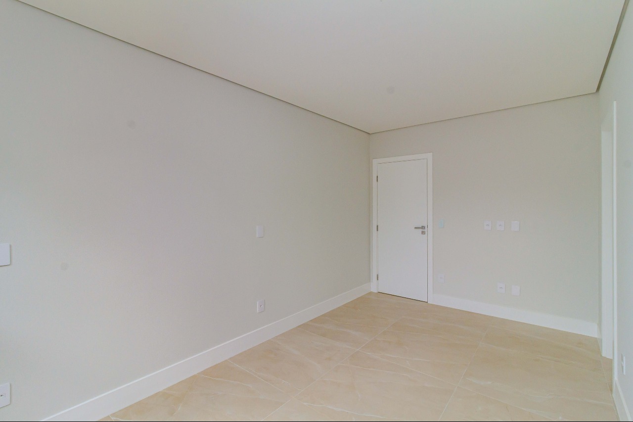 Cobertura à venda no Praia Brava: 