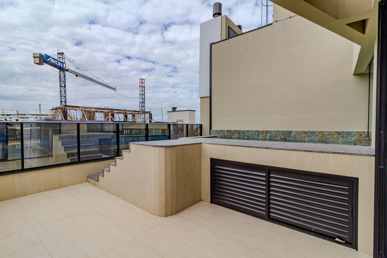 Cobertura à venda no Praia Brava: 