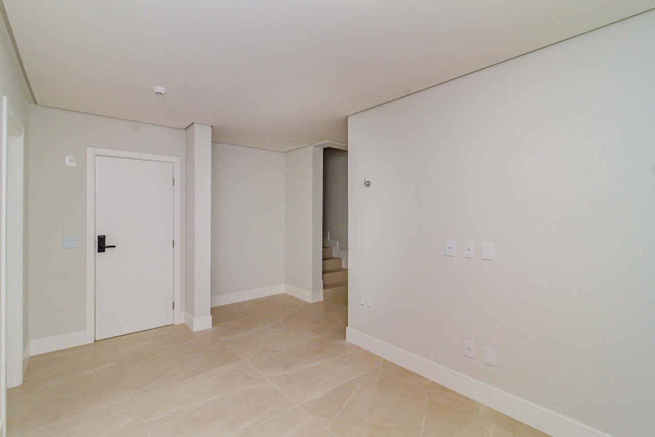 Cobertura à venda no Praia Brava: 