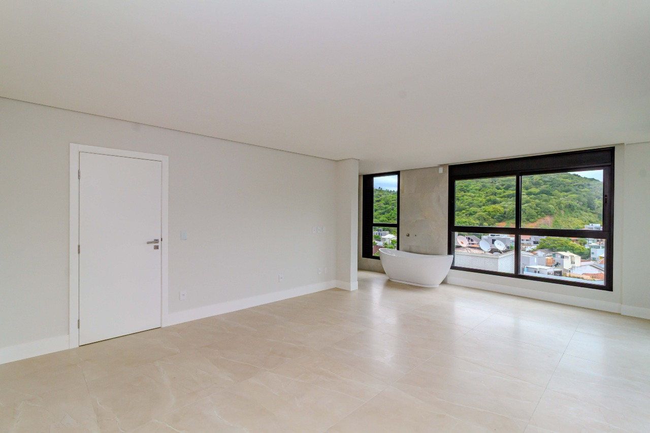 Cobertura à venda no Praia Brava: 