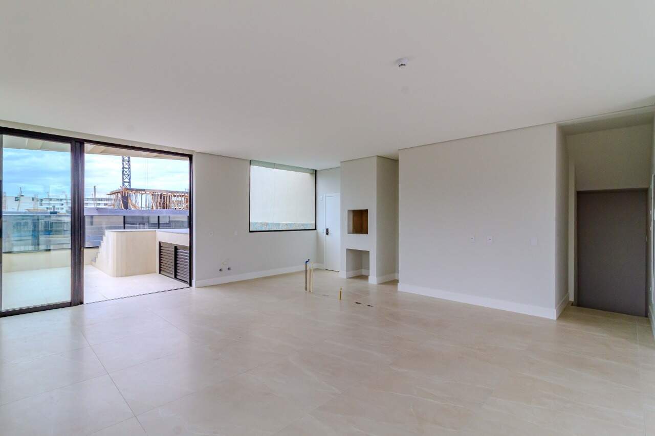 Cobertura à venda no Praia Brava: 