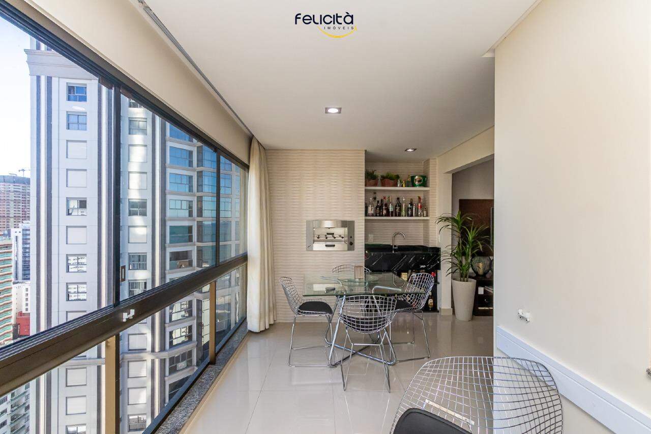 Apartamento de 3 quartos, 135m² no bairro Centro, em Balneário Camboriú | Eu Corretor