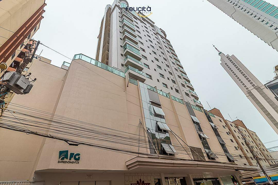 Apartamento à venda no Centro: Torre do Villa Florence, da FG Empreendimentos, no Centro de Balneário Camboriú