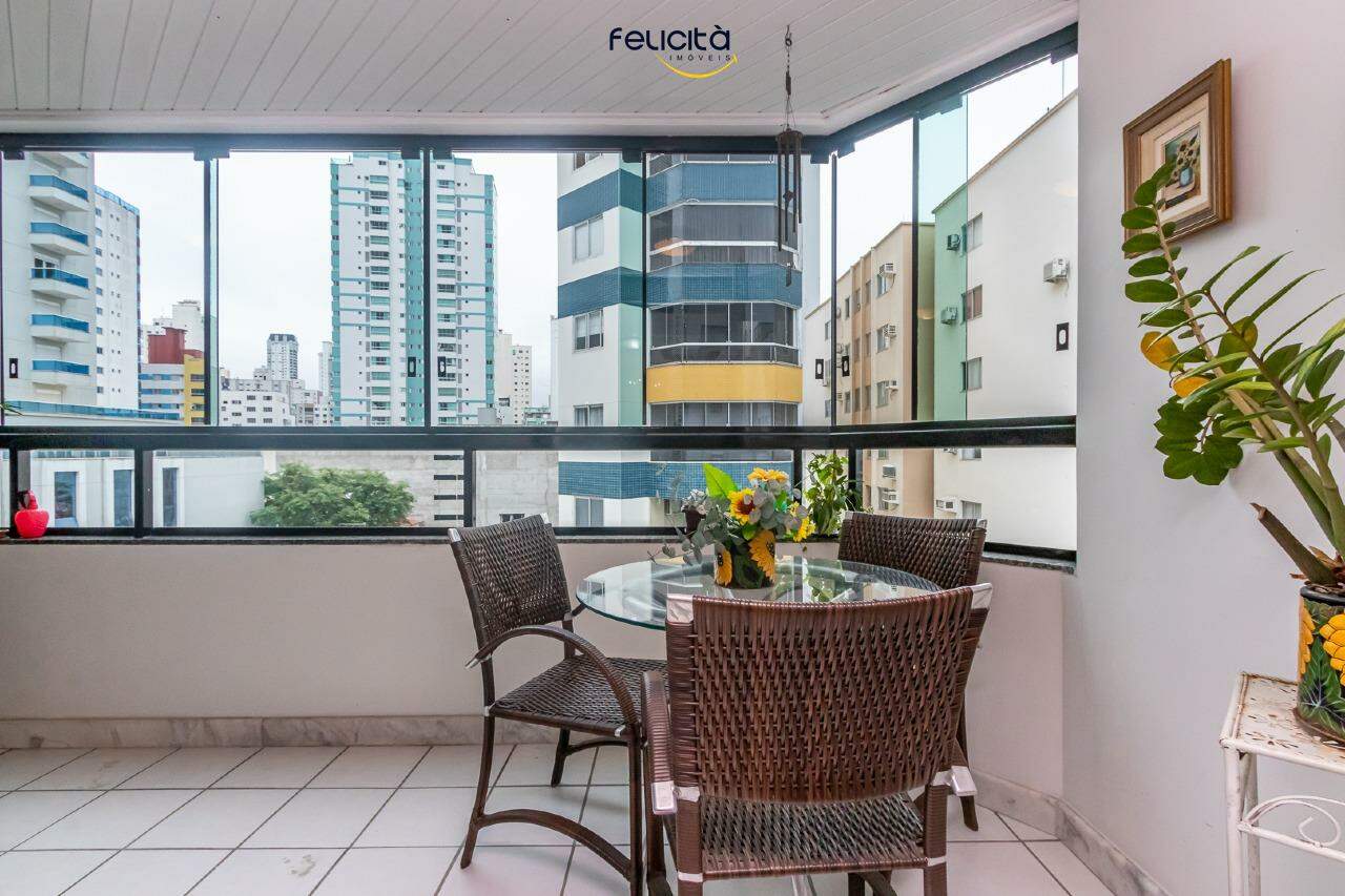 Apartamento de 3 quartos, 120m² no bairro Centro, em Balneário Camboriú | Eu Corretor