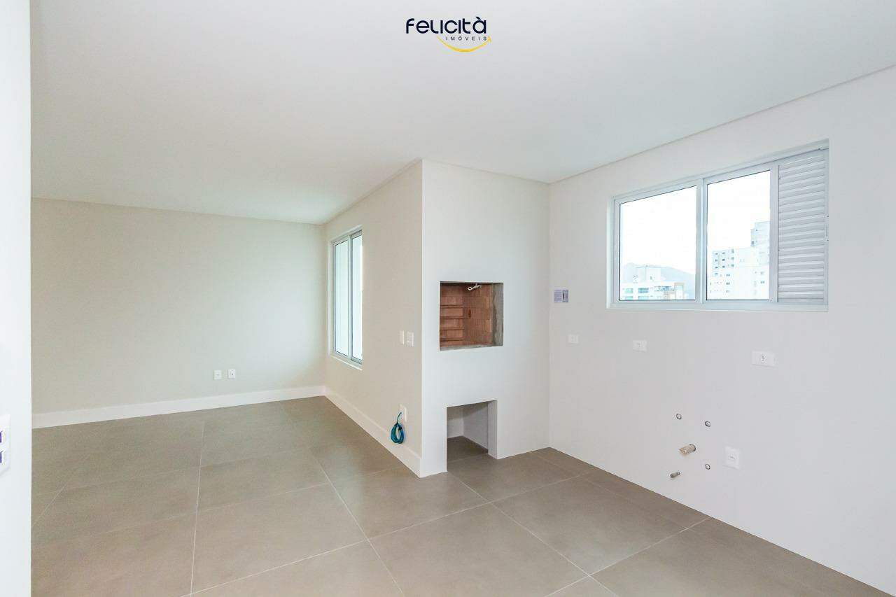 Apartamento de 3 quartos, 136m² no bairro Centro, em Balneário Camboriú | Eu Corretor