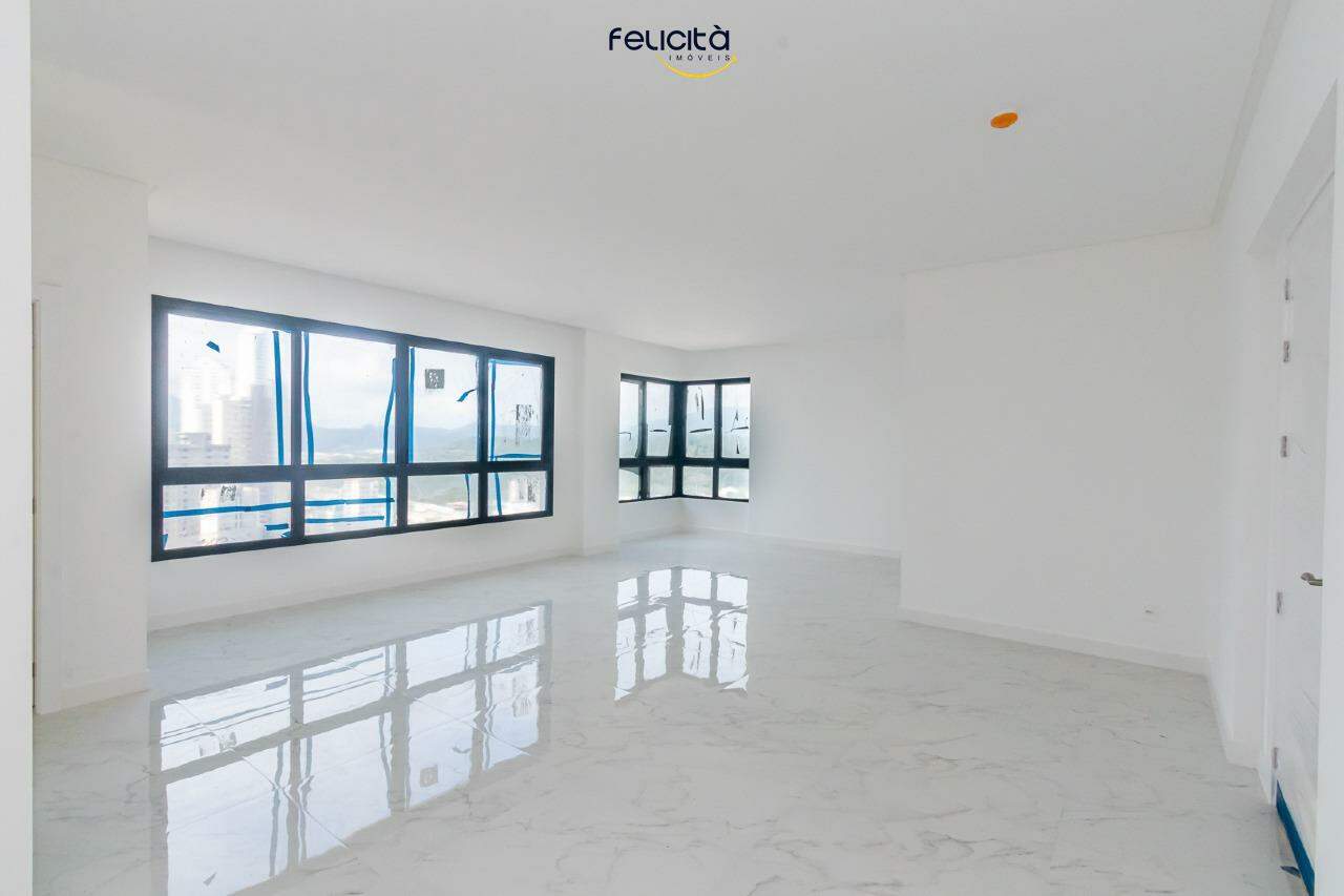 Apartamento de 3 quartos, 134m² no bairro Centro, em Balneário Camboriú | Eu Corretor