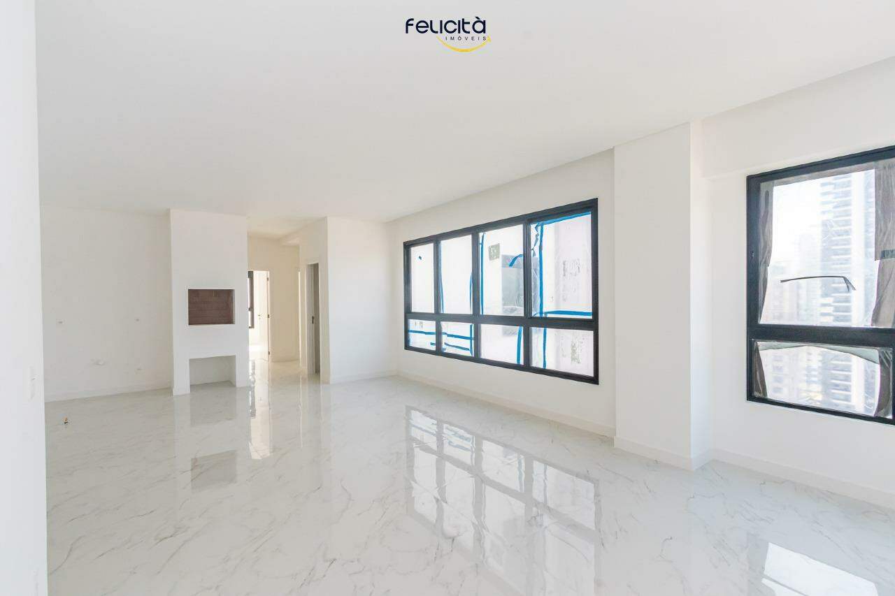 Apartamento de 3 quartos, 134m² no bairro Centro, em Balneário Camboriú | Eu Corretor