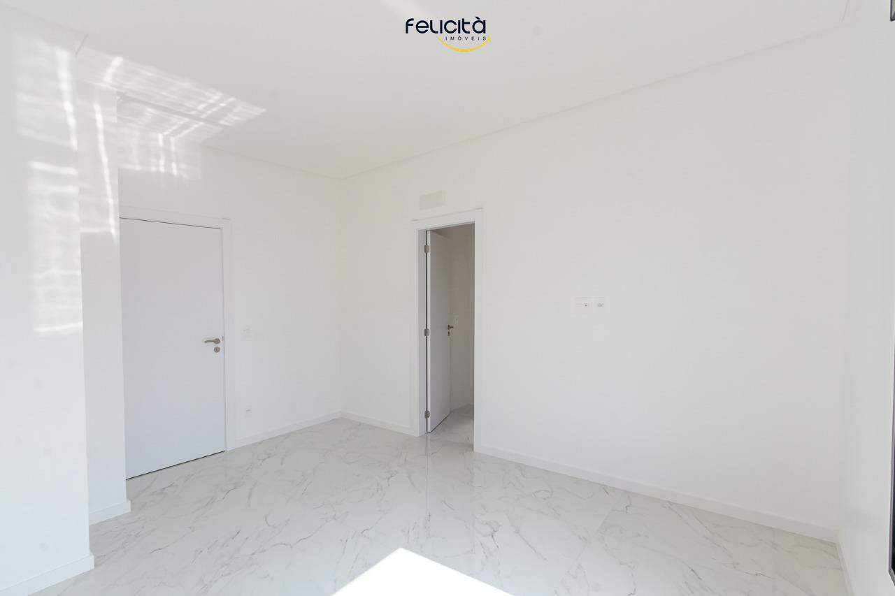 Apartamento de 3 quartos, 134m² no bairro Centro, em Balneário Camboriú | Eu Corretor