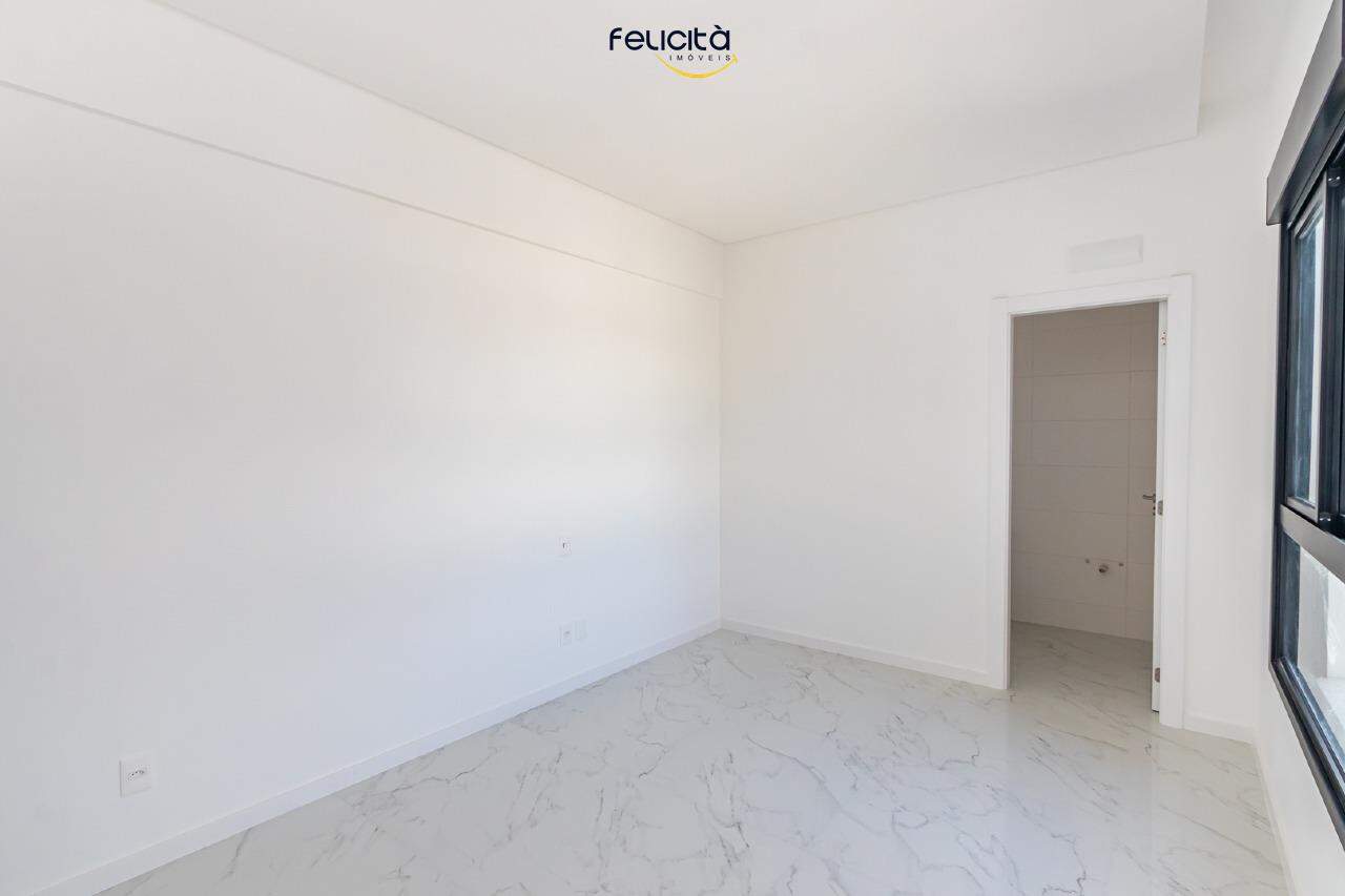 Apartamento de 3 quartos, 134m² no bairro Centro, em Balneário Camboriú | Eu Corretor